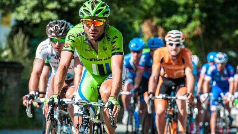 Saiba por que a dieta cetogênica é uma ótima opção para quem pratica ciclismo.